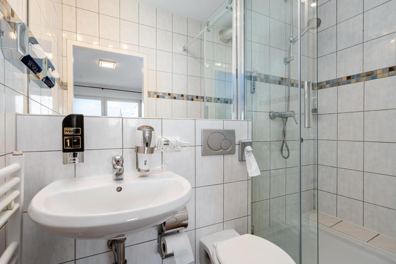 8, Direkt Am Bahnhof Appartement Aken